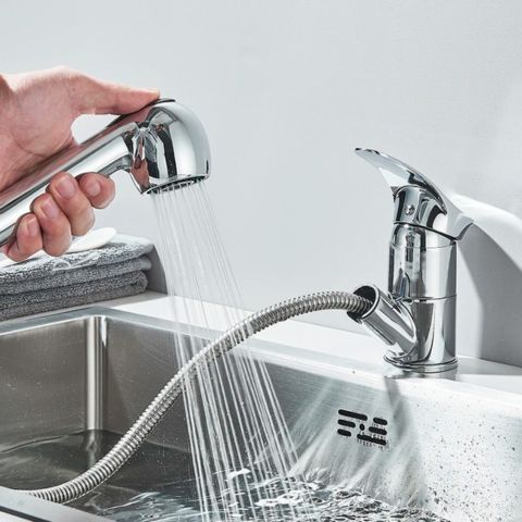 robinet-cuisine-puissant-offre-une-pression-d_eau-impressionnante