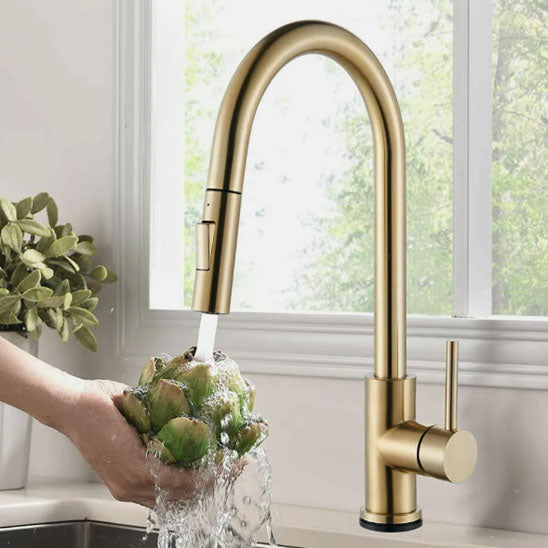 robinet-de-cuisine-magique-ergonomique-et-ultra-moderne-dans-la-cuisine